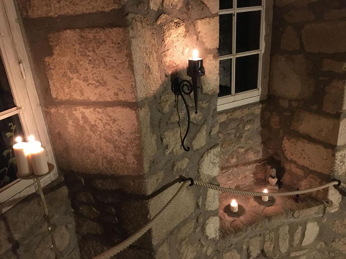 Chateau Gros Puy, Petit Chateau Chambre D'Hote Abjat-sur-Bandiat エクステリア 写真